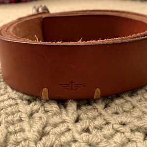 Docker’s Classic Leather Belt
